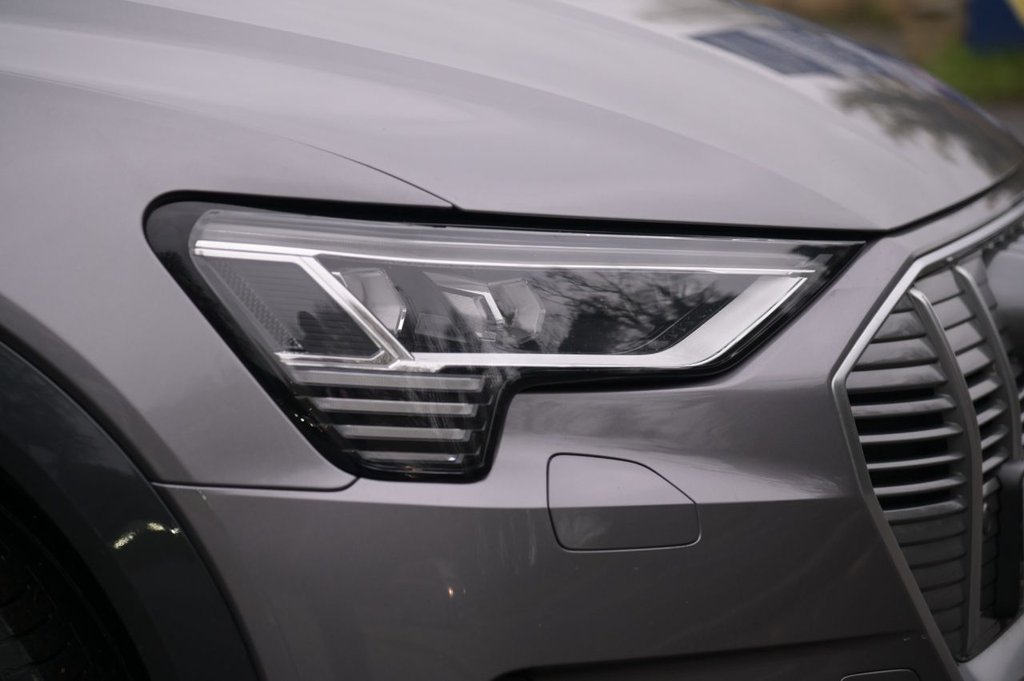 Used Audi e-tron 2021 for sale - 76642635: Photo 35