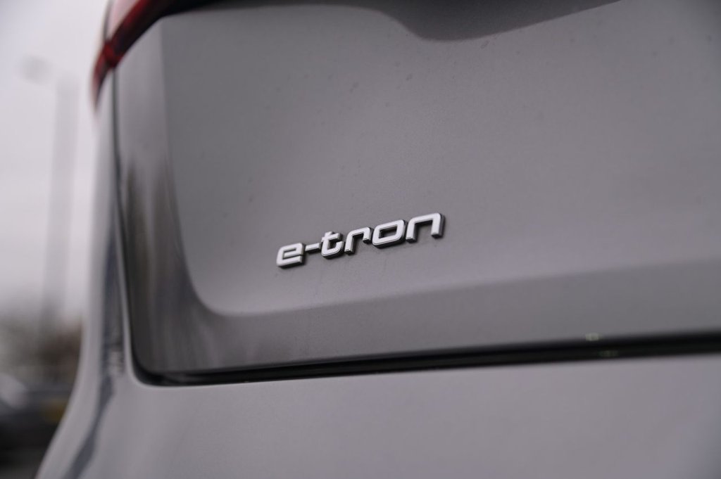 Used Audi e-tron 2021 for sale - 76642635: Photo 47