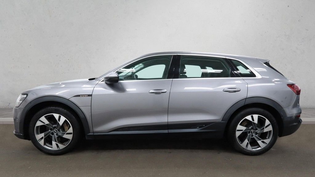 Used Audi e-tron 2021 for sale - 76642635: Photo 6
