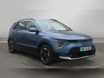 2022 (72) - 150kW 3 65kWh 5dr Auto