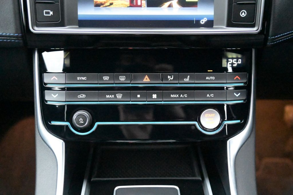 Used Jaguar XE 2017 for sale - 76632250: Photo 17