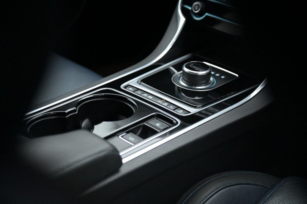 Used Jaguar XE 2017 for sale - 76632250: Photo 20