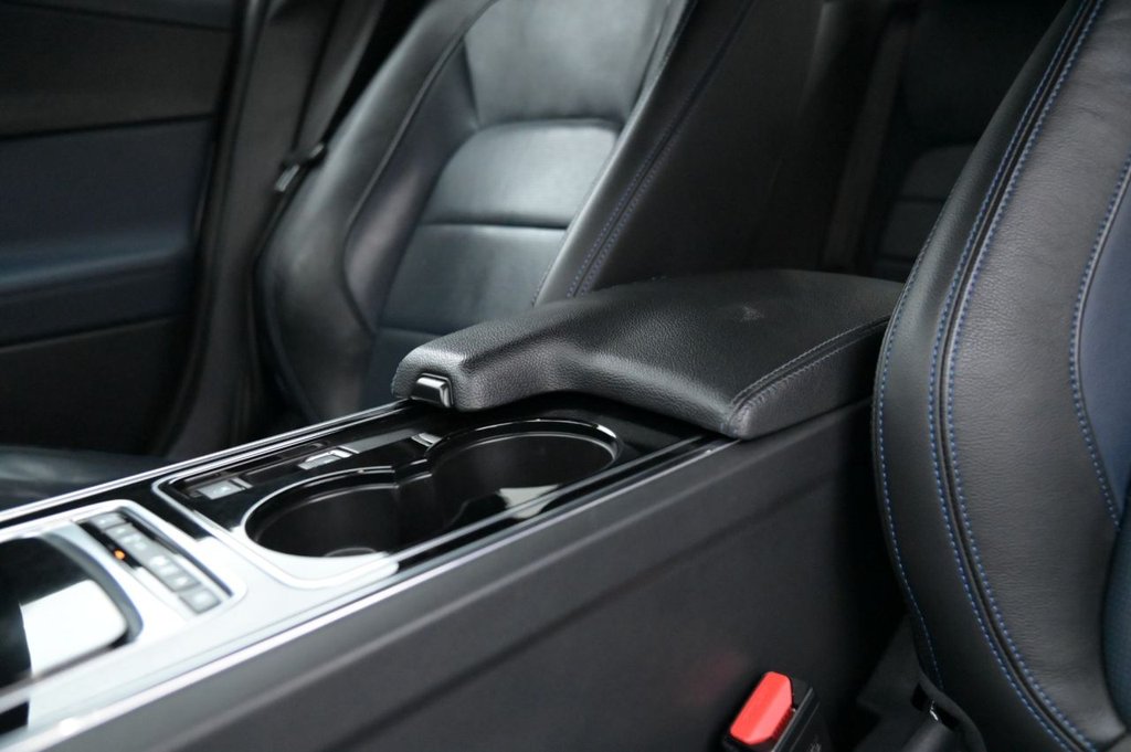 Used Jaguar XE 2017 for sale - 76632250: Photo 21