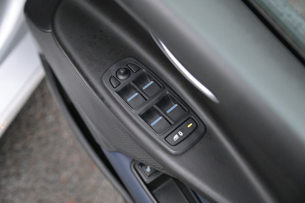 Used Jaguar XE 2017 for sale - 76632250: Photo 25