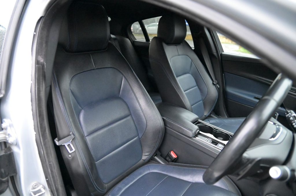 Used Jaguar XE 2017 for sale - 76632250: Photo 29