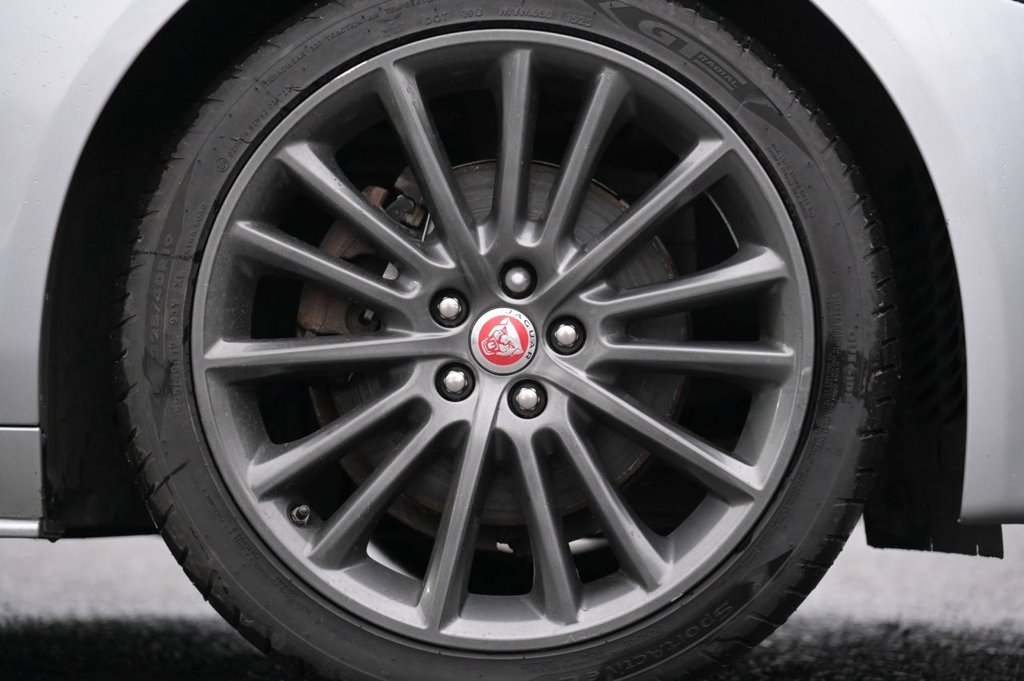 Used Jaguar XE 2017 for sale - 76632250: Photo 37