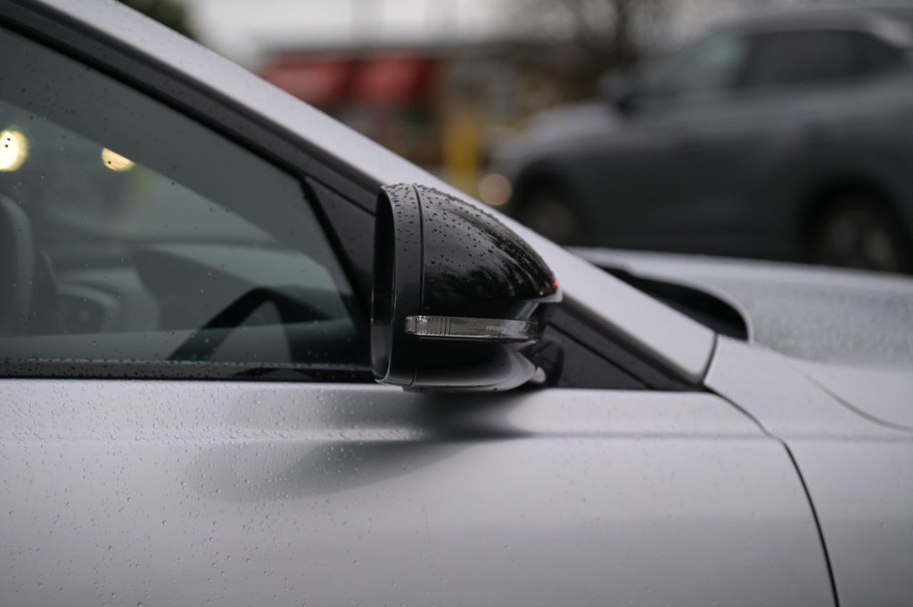 Used Jaguar XE 2017 for sale - 76632250: Photo 41