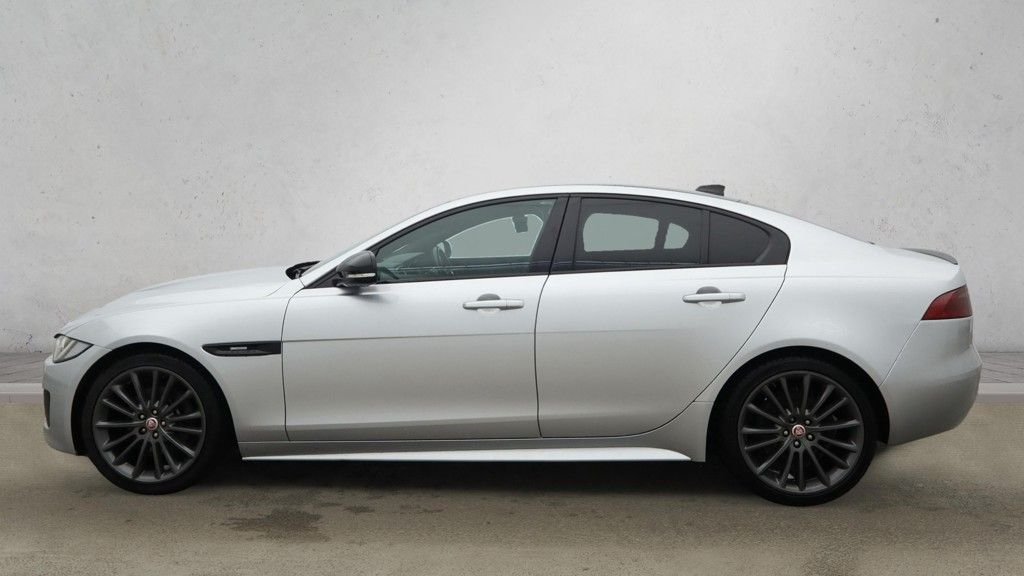 Used Jaguar XE 2017 for sale - 76632250: Photo 6