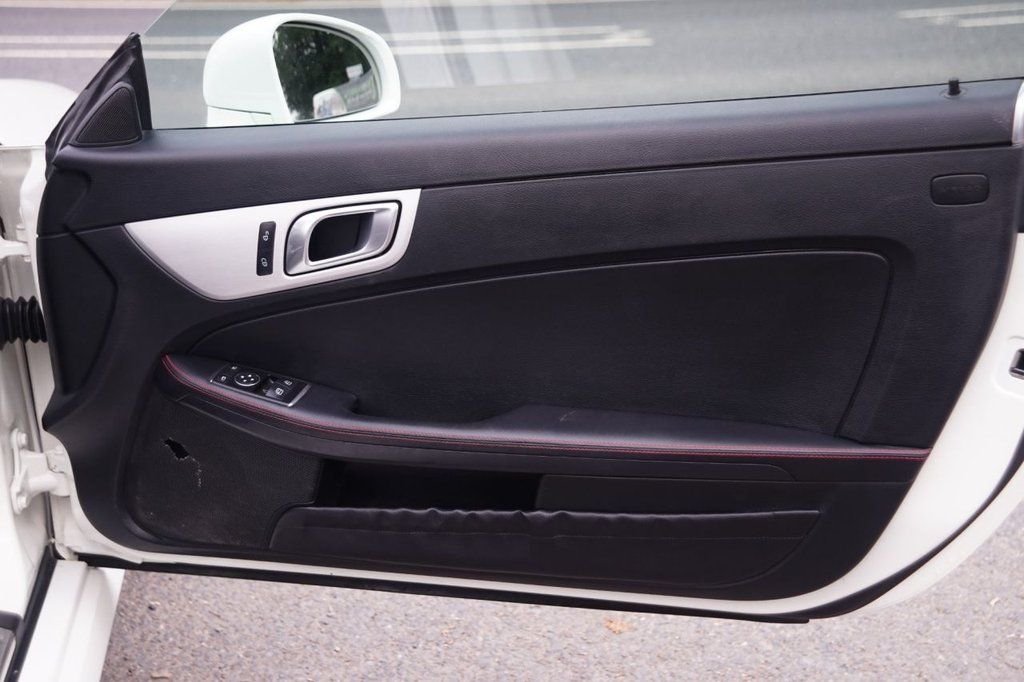 Used Mercedes-Benz SLK 2013 for sale - 77733884: Photo 24