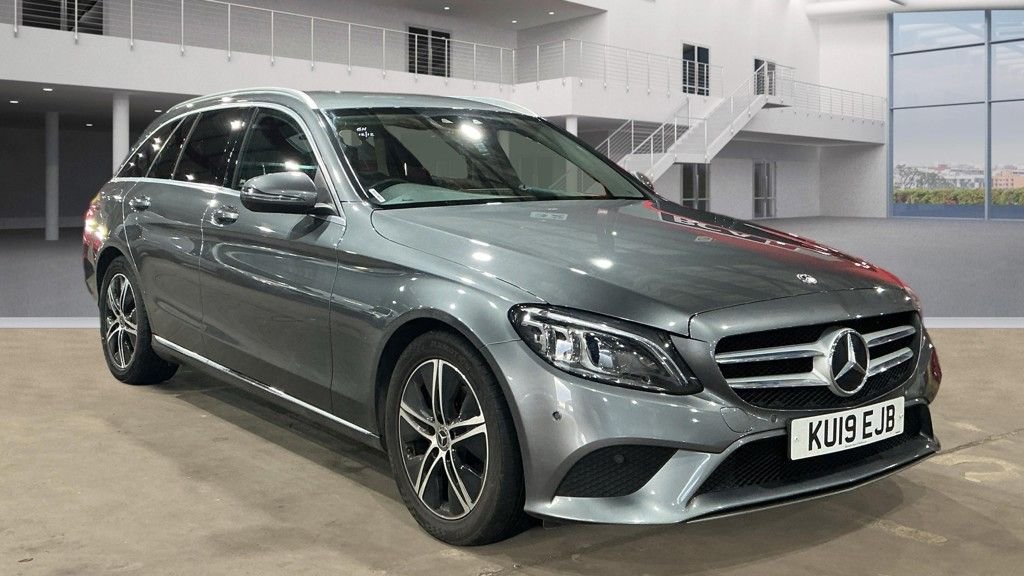 Used Mercedes-Benz C Class 2019 for sale - 77133282: Photo 1