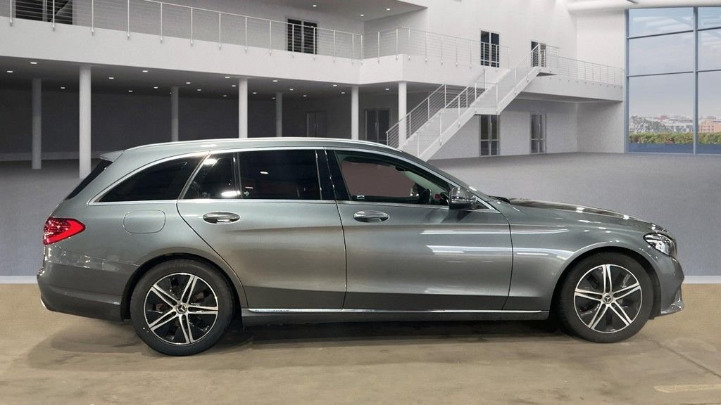 Used Mercedes-Benz C Class 2019 for sale - 77133282: Photo 5