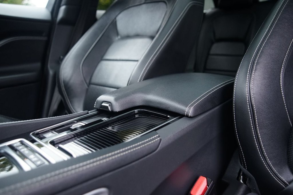 Used Jaguar F-Pace 2020 for sale - 76028896: Photo 23