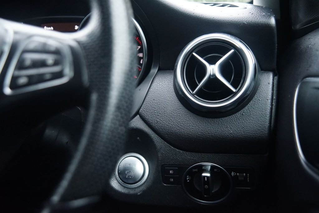 Used Mercedes-Benz GLA 2018 for sale - 75998771: Photo 15