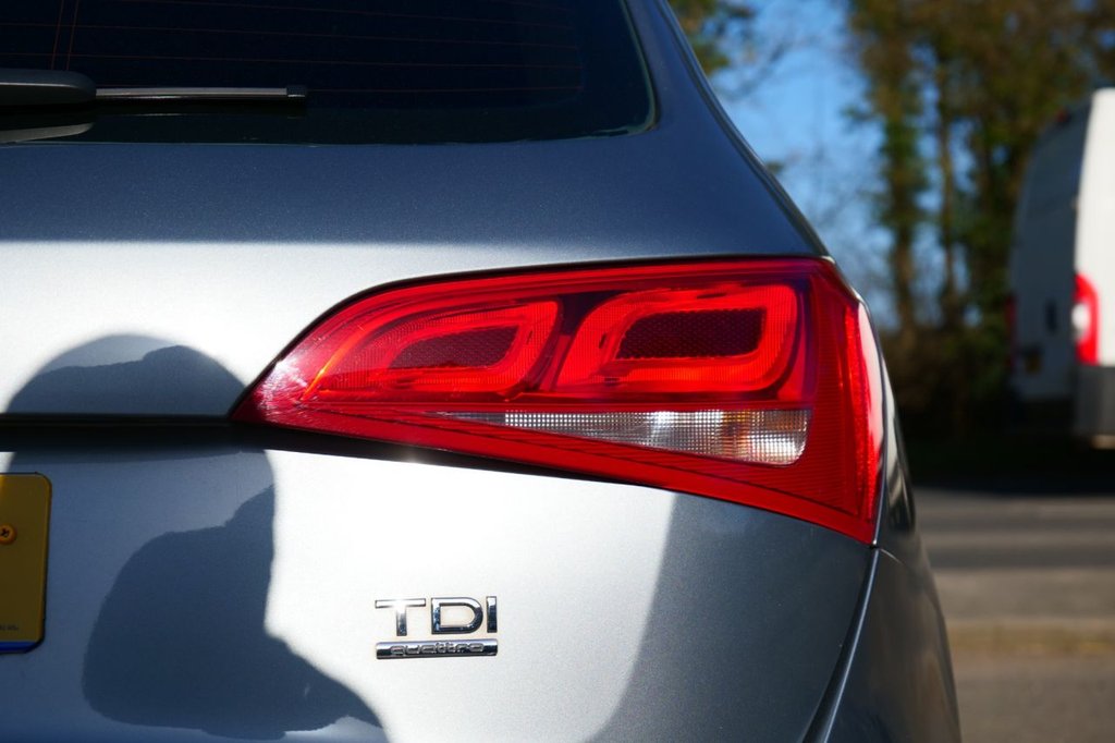 Used Audi Q5 2011 for sale - 77654729: Photo 47