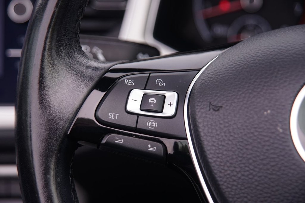 Used Volkswagen T-Roc 2020 for sale - 76333970: Photo 11