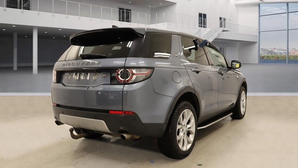 Used Land Rover Discovery Sport 2020 for sale - 77464226: Photo 2