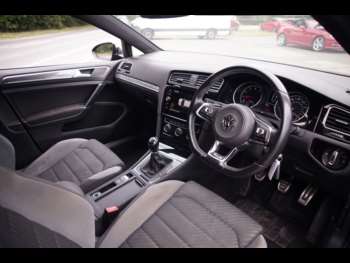 Used Volkswagen Golf 2019 for sale - 74947072: Photo