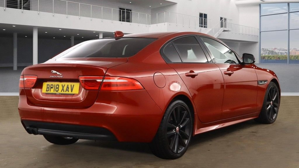 Used Jaguar XE 2018 for sale - 76923945: Photo 2