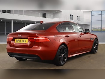Used Jaguar XE 2018 for sale - 76923945: Photo
