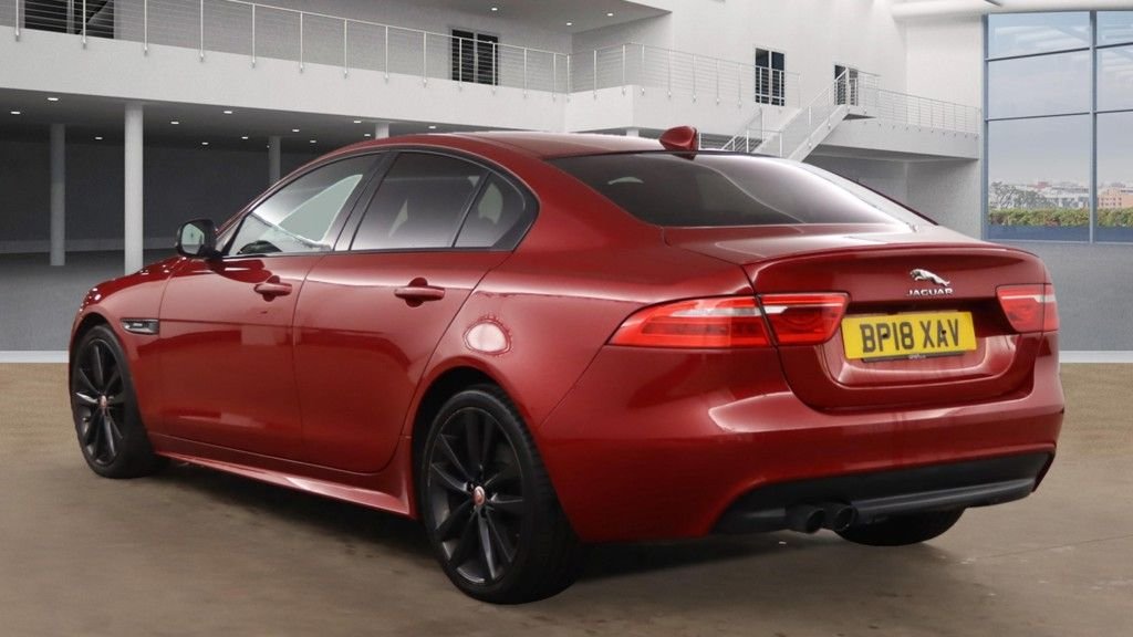 Used Jaguar XE 2018 for sale - 76923945: Photo 3
