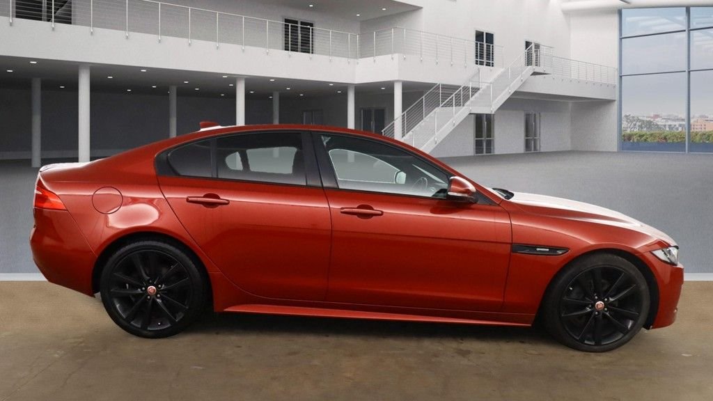 Used Jaguar XE 2018 for sale - 76923945: Photo 5