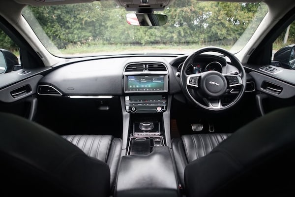 Used Jaguar F-Pace 2019 for sale - 75397853: Photo 3