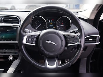 Used Jaguar F-Pace 2019 for sale - 75397853: Photo