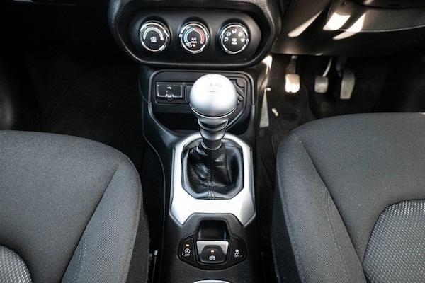 Used Jeep Renegade 2016 for sale - 76223868: Photo 14
