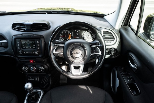 Used Jeep Renegade 2016 for sale - 76223868: Photo 7