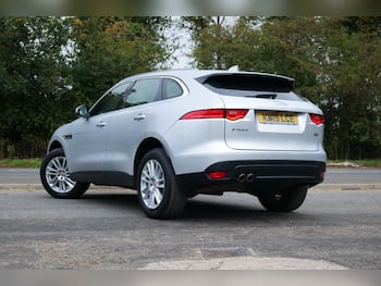 Used Jaguar F-Pace 2019 for sale - 79708155: Photo