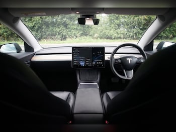 Used Tesla Model 3 2020 for sale - 75798444: Photo
