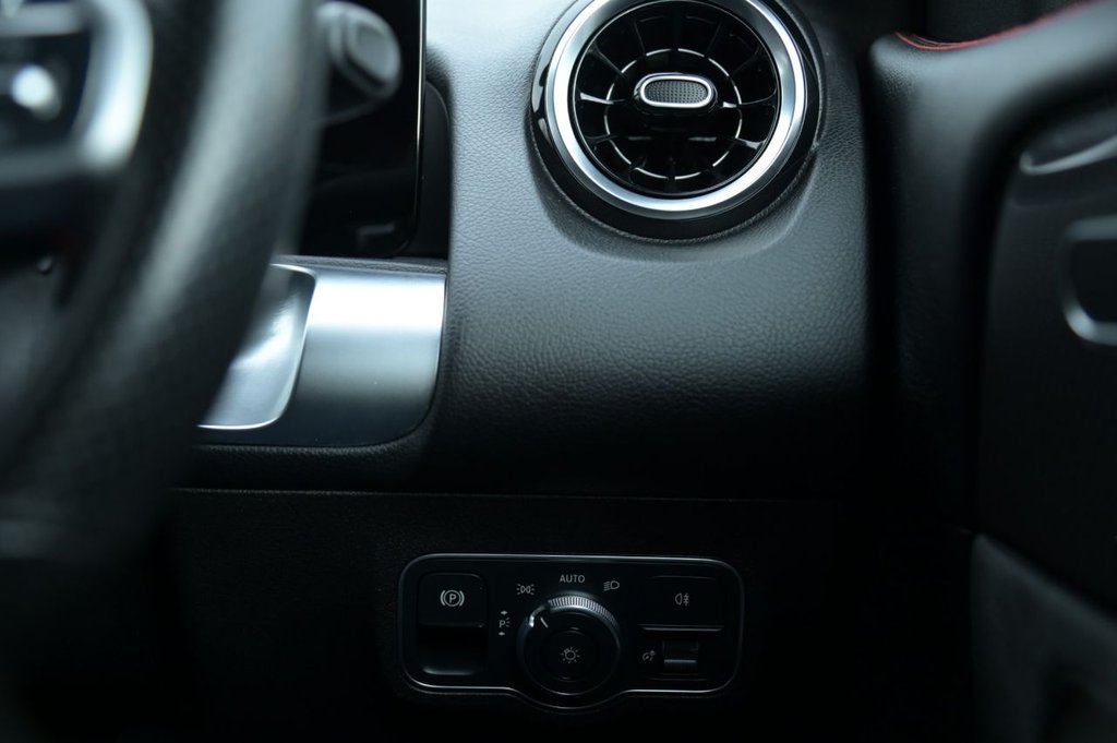 Used Mercedes-Benz GLB 2021 for sale - 76582694: Photo 16