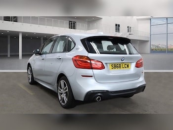 Used BMW 2 Series 2018 for sale - 76950167: Photo