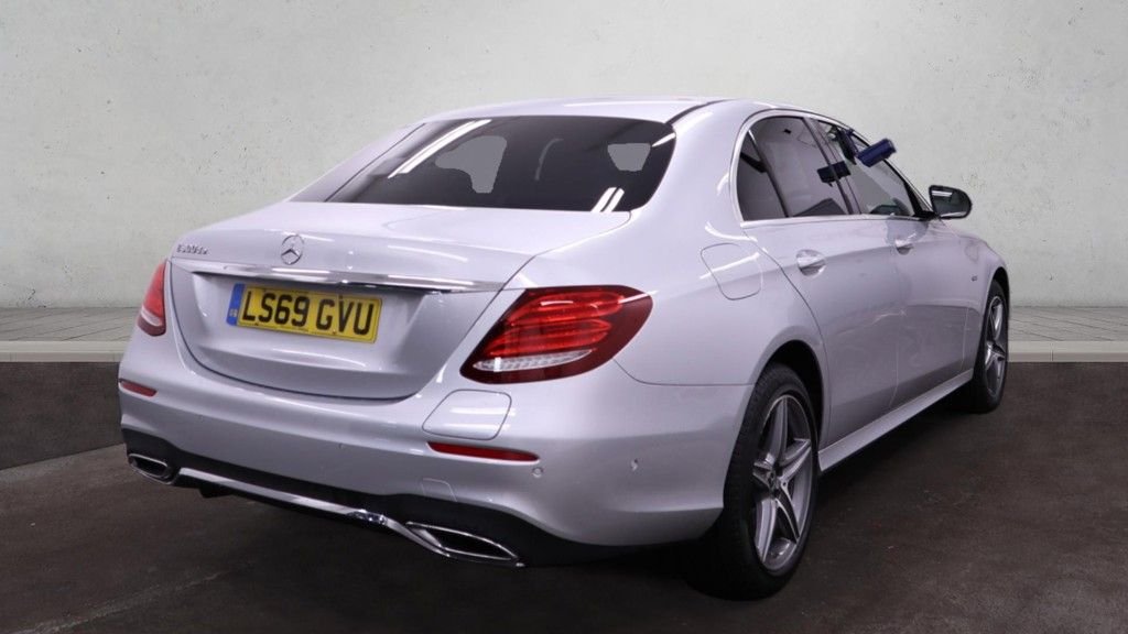 Used Mercedes-Benz E Class 2019 for sale - 76642694: Photo 2