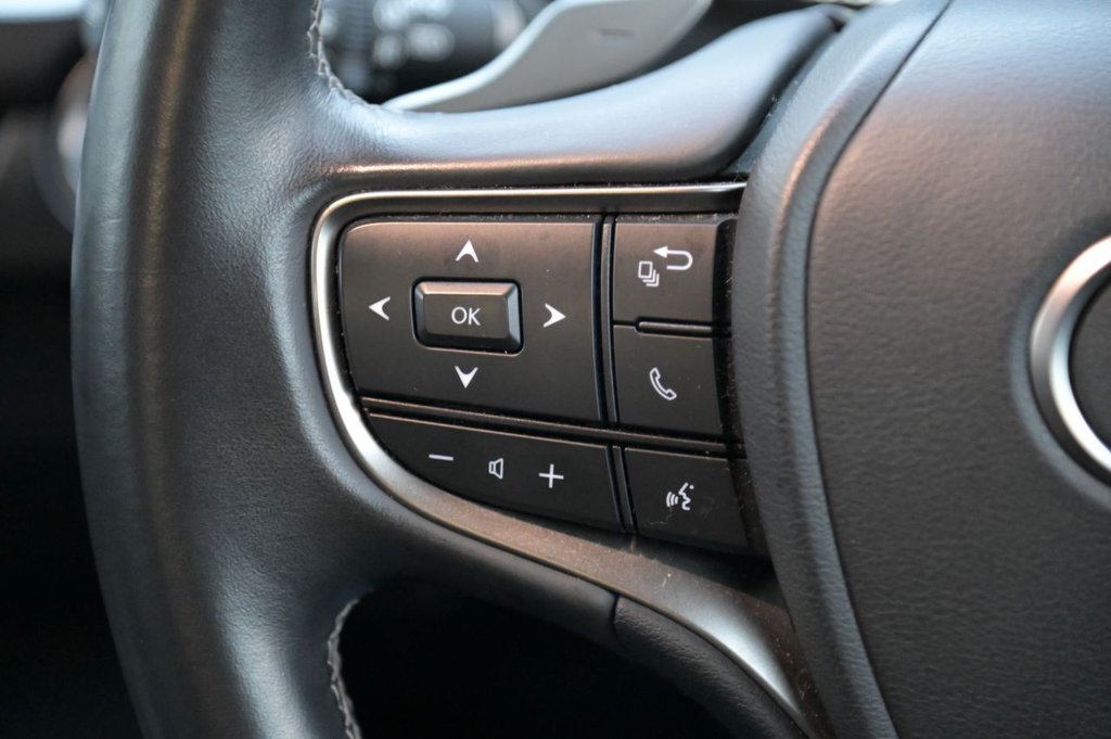 Used Lexus UX 2022 for sale - 76910360: Photo 11