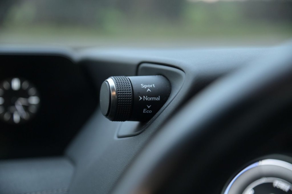 Used Lexus UX 2022 for sale - 76910360: Photo 16