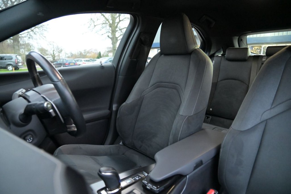 Used Lexus UX 2022 for sale - 76910360: Photo 29