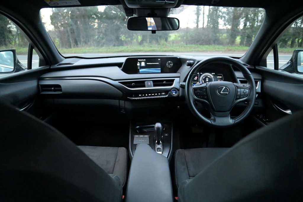 Used Lexus UX 2022 for sale - 76910360: Photo 3