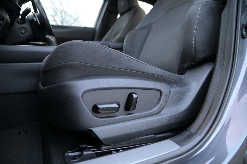 Used Lexus UX 2022 for sale - 76910360: Photo 30