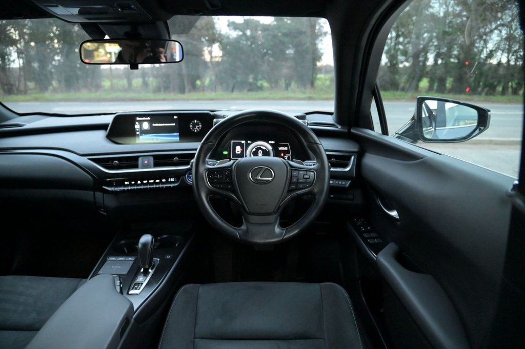 Used Lexus UX 2022 for sale - 76910360: Photo 9