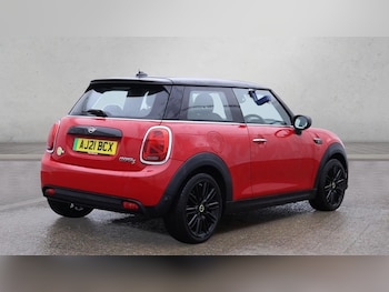 Used MINI Hatch 2021 for sale - 77065302: Photo