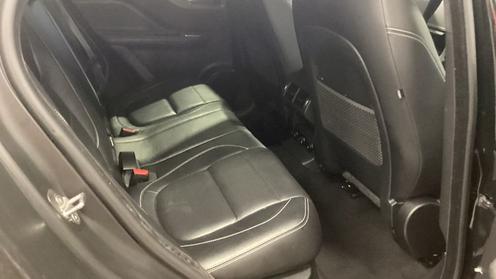 Used Jaguar F-Pace 2019 for sale - 77302821: Photo 8