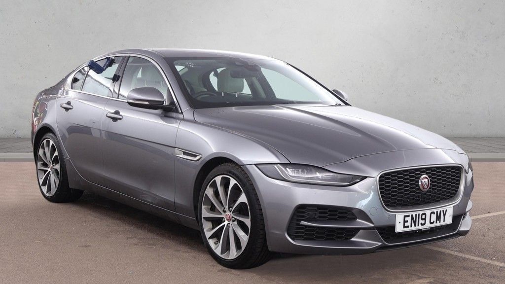 Used Jaguar XE 2019 for sale - 77276081: Photo 1