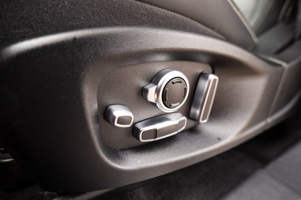 Used Jaguar E-Pace 2020 for sale - 76430081: Photo 20