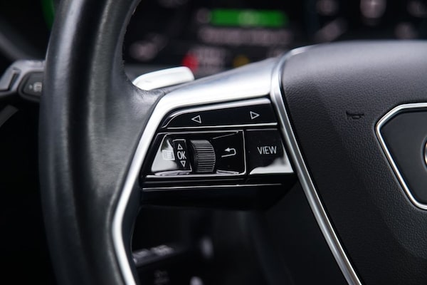 Used Audi Q8 e-tron 2023 for sale - 75585586: Photo 12