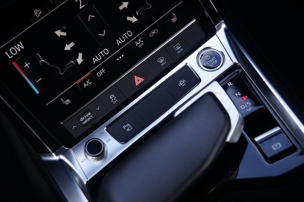 Used Audi Q8 e-tron 2023 for sale - 75585586: Photo 20