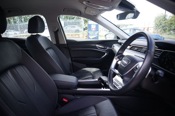Used Audi Q8 e-tron 2023 for sale - 75585586: Photo 28