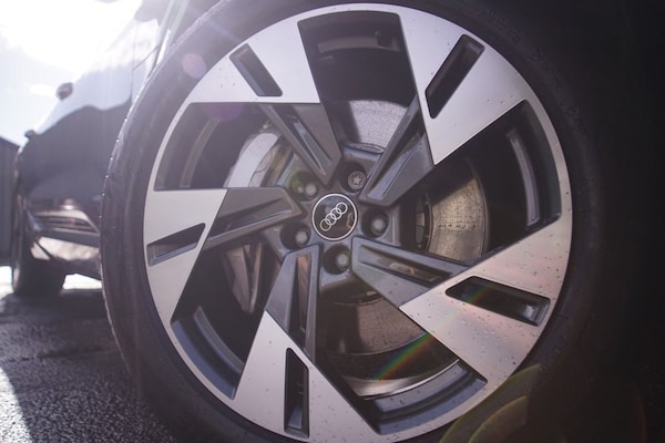 Used Audi Q8 e-tron 2023 for sale - 75585586: Photo 36