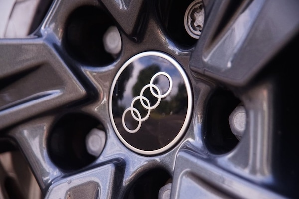 Used Audi Q8 e-tron 2023 for sale - 75585586: Photo 37