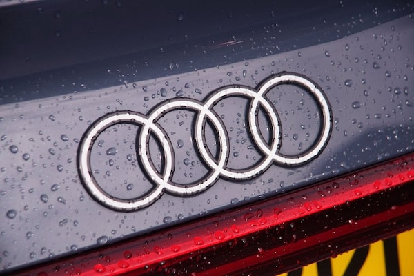 Used Audi Q8 e-tron 2023 for sale - 75585586: Photo 8
